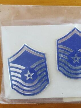 VINTAGE US AIR FORCE SENIOR MASTER SERGEANT E-8 PIN BACKS SEALED